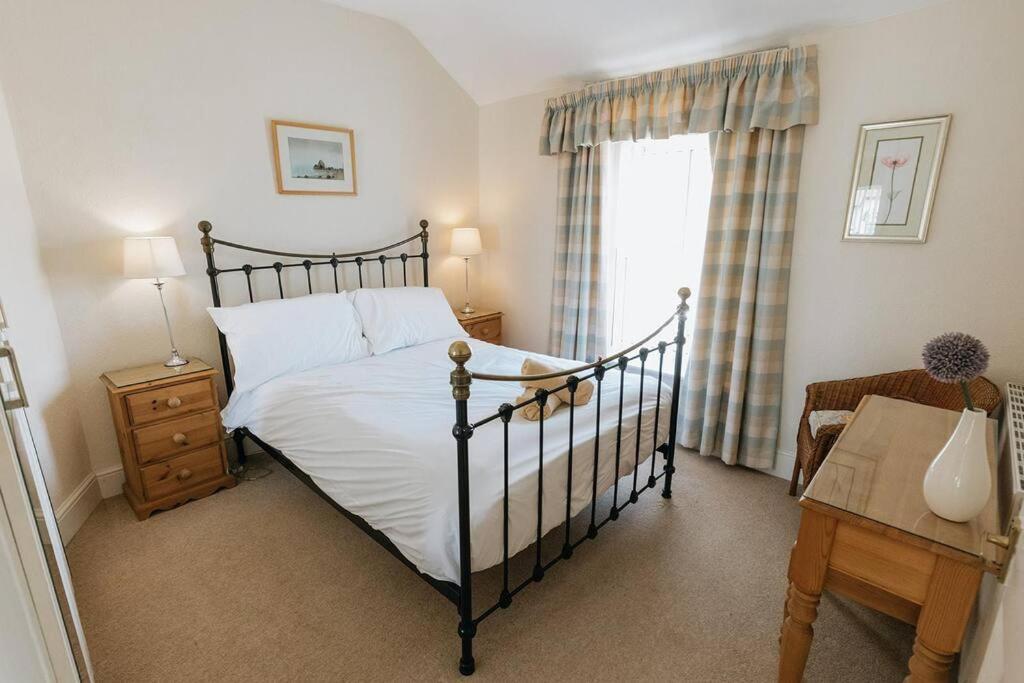 Fir Tree Cottage - Cosy 3 Bed Cottage In Penrhyn Bay With Beautiful Sea Views And Access To Snowdonia Rhôs-on-Sea Dış mekan fotoğraf