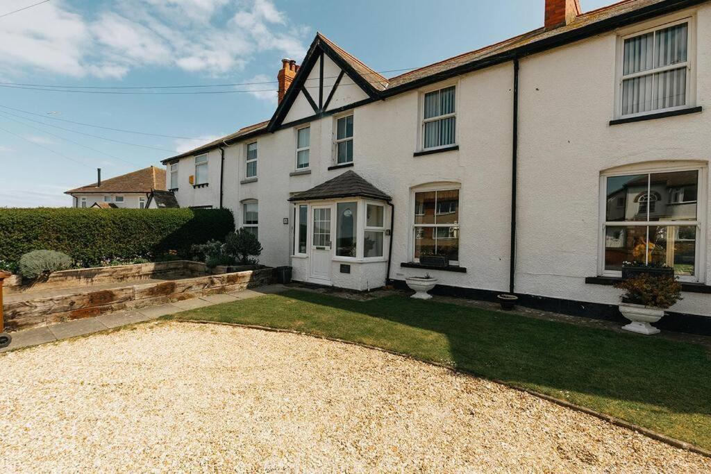 Fir Tree Cottage - Cosy 3 Bed Cottage In Penrhyn Bay With Beautiful Sea Views And Access To Snowdonia Rhôs-on-Sea Dış mekan fotoğraf