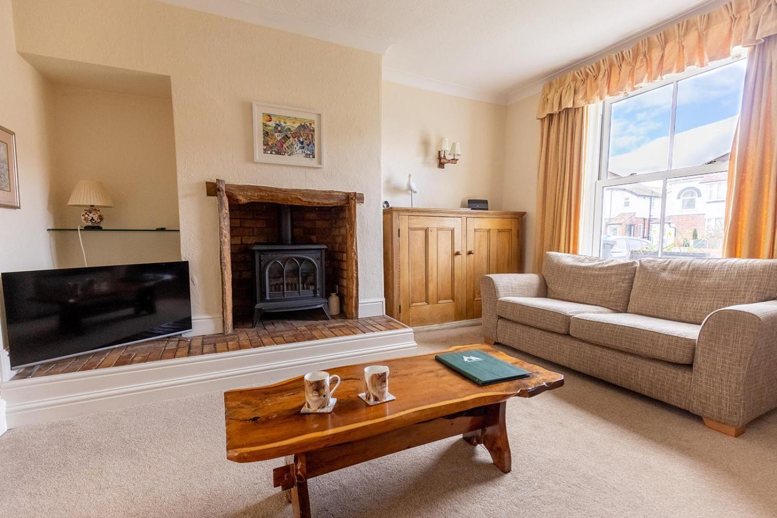 Fir Tree Cottage - Cosy 3 Bed Cottage In Penrhyn Bay With Beautiful Sea Views And Access To Snowdonia Rhôs-on-Sea Dış mekan fotoğraf